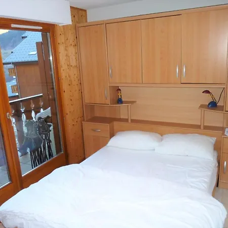 3 Pieces Avec Parking, Au Pied Des Pistes A - Fr-1-573-105 *